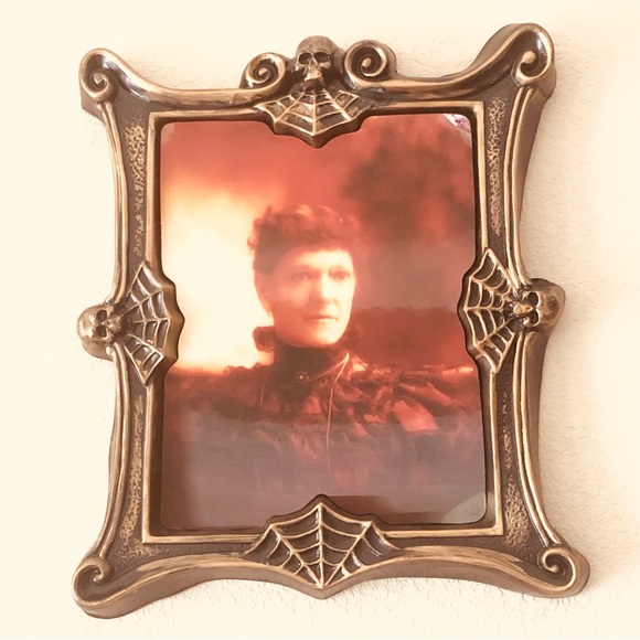 3D Changing Face Moving Portrait Picture frame Halloween Horror Decoration Party - Picture 7 of 17